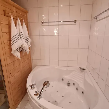 Ferienwohnung John Seymour Apartment